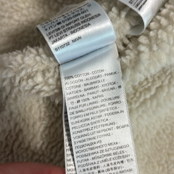 New Levi’s Sherpa Trucker Jacket - Picture 8 of 8